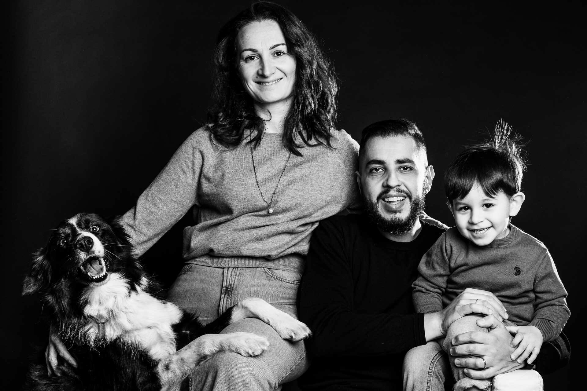 ritratto-famiglia-cane (1)